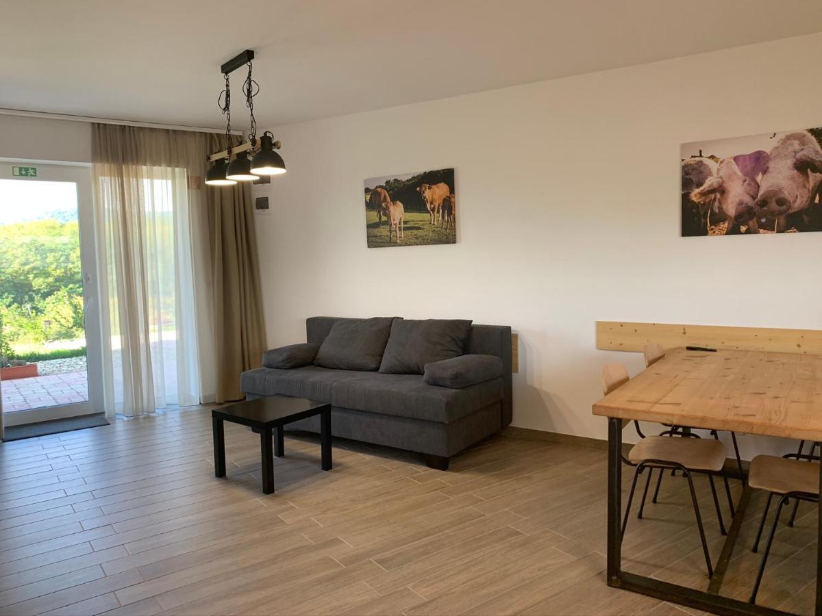Oeregtoelgy Apartman Szár المظهر الخارجي الصورة
