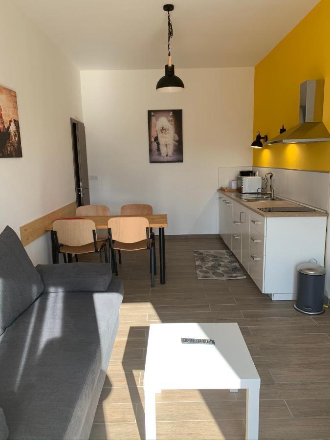 Oeregtoelgy Apartman Szár المظهر الخارجي الصورة
